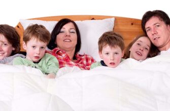 Почему ребёнок спит с родителями